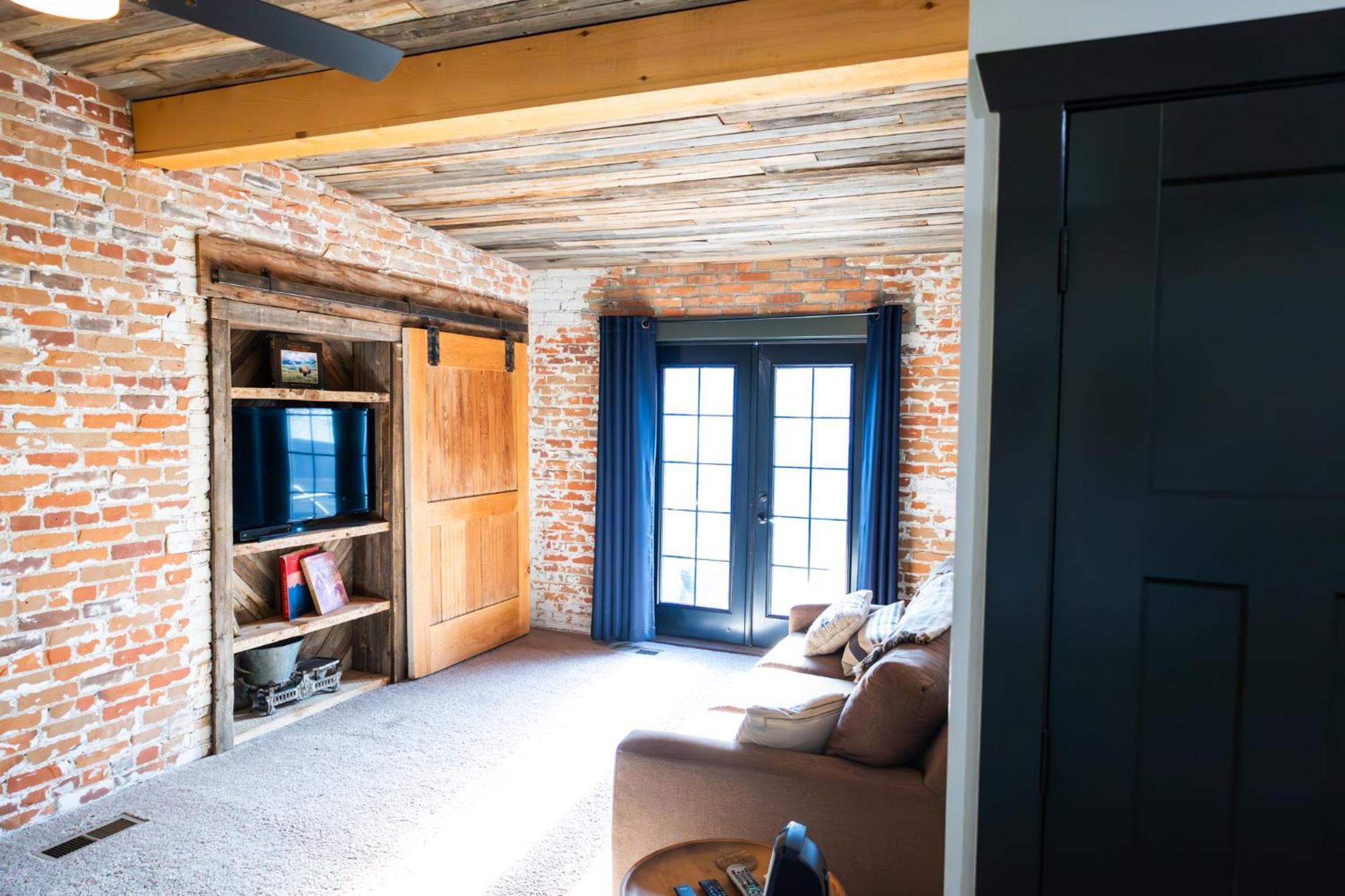 Lander Millhouse Hotel Buitenkant foto