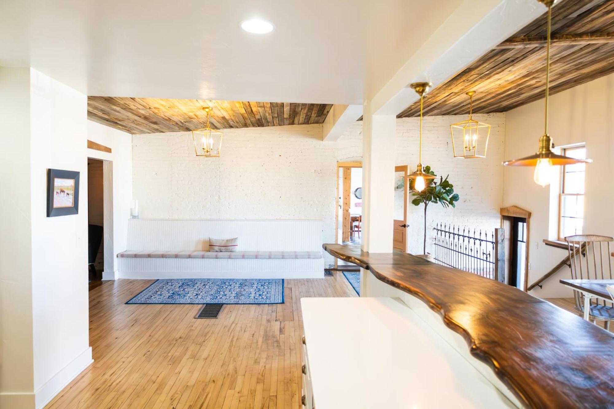Lander Millhouse Hotel Buitenkant foto