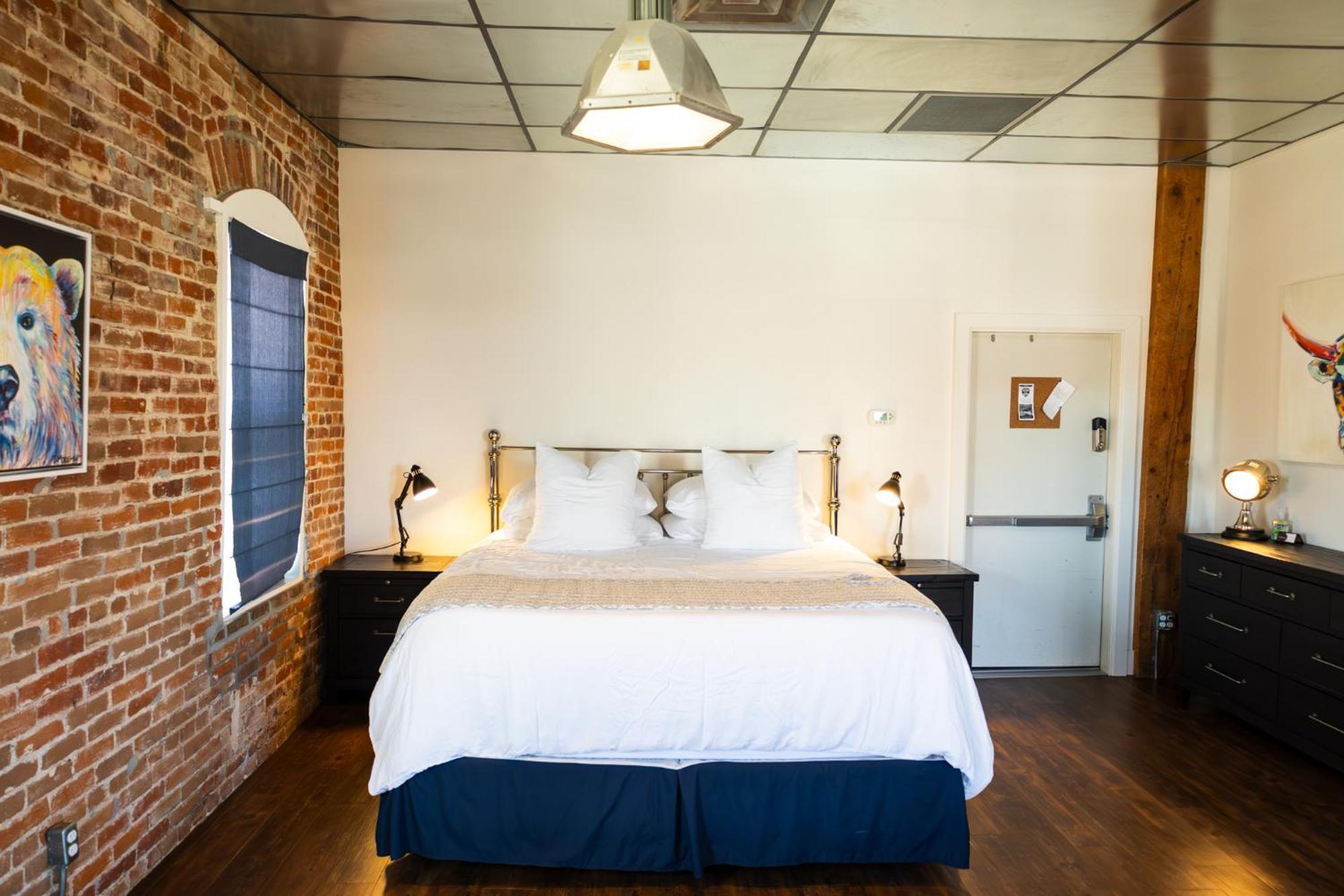 Lander Millhouse Hotel Buitenkant foto